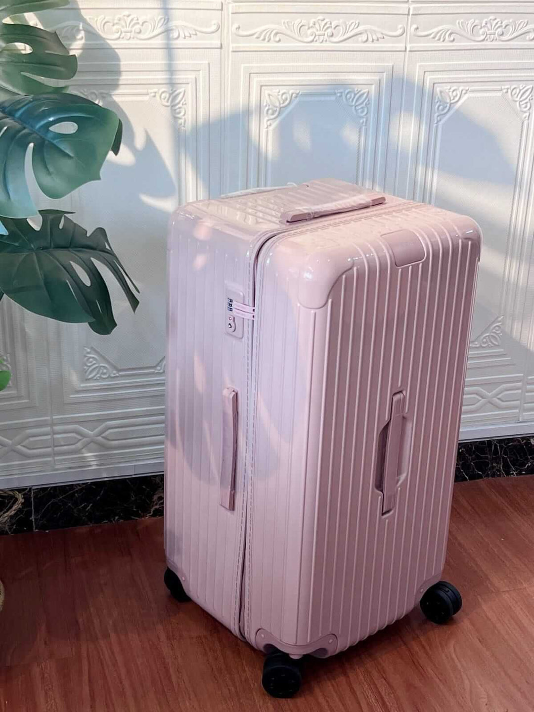 Valise rigide grande capacité coloris rose poudré avec roues 360° et serrure TSA